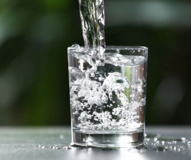 niebuhr-plumbing-and-heating-water-softener-glass-of-water-pour